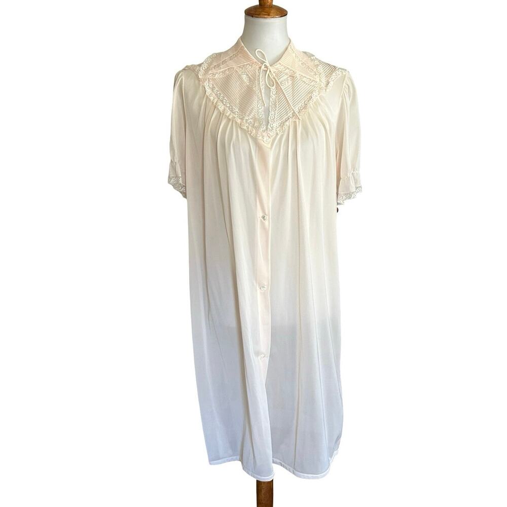 Vintage Eastern Isles Peach Nightgown